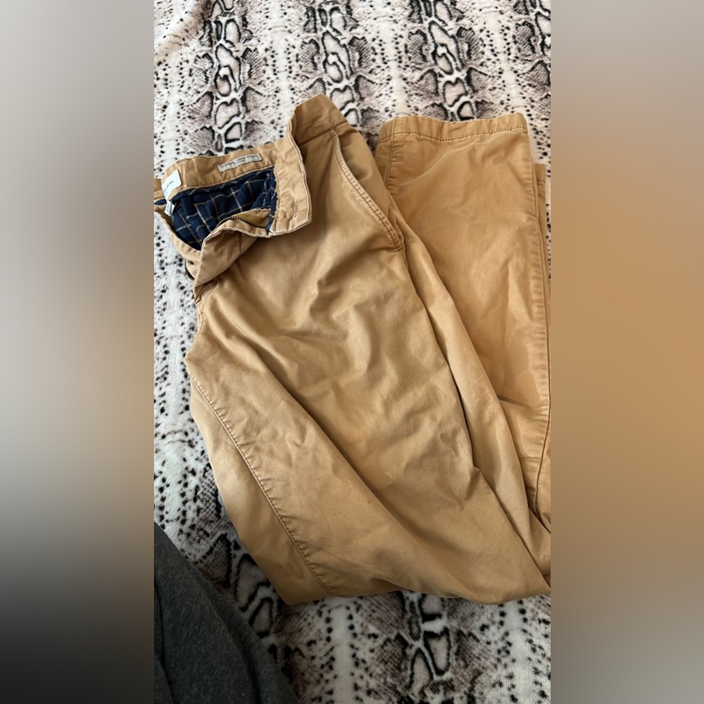 Men’s khakis